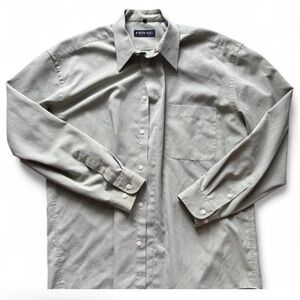 Elegant Men's Button Down Shirt in Light green
